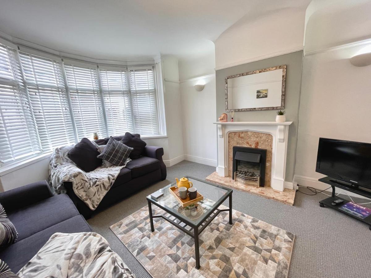 Portsmouth 3 Bedroom Getaway, Sleeps 6 Luaran gambar
