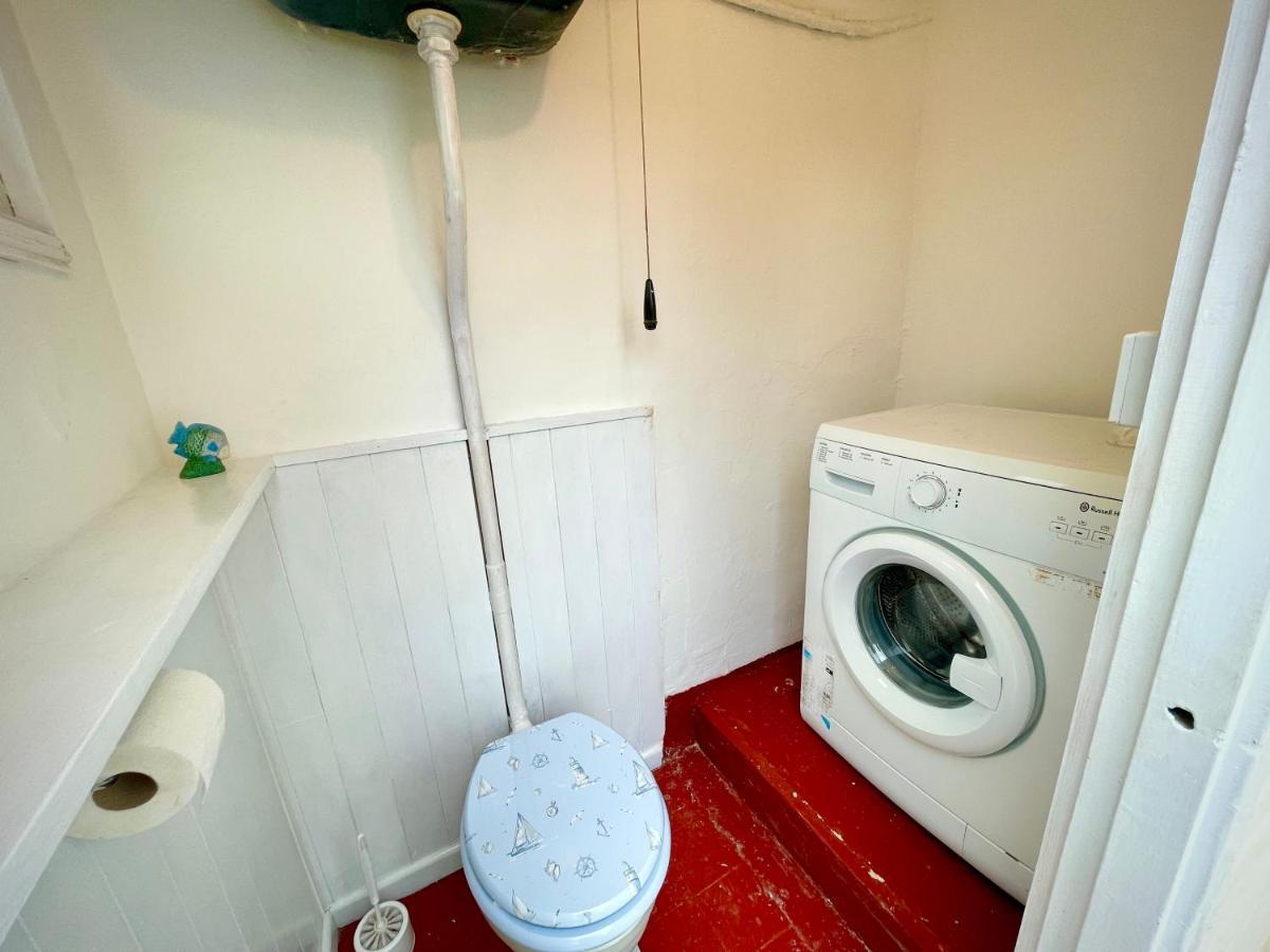 Portsmouth 3 Bedroom Getaway, Sleeps 6 Luaran gambar