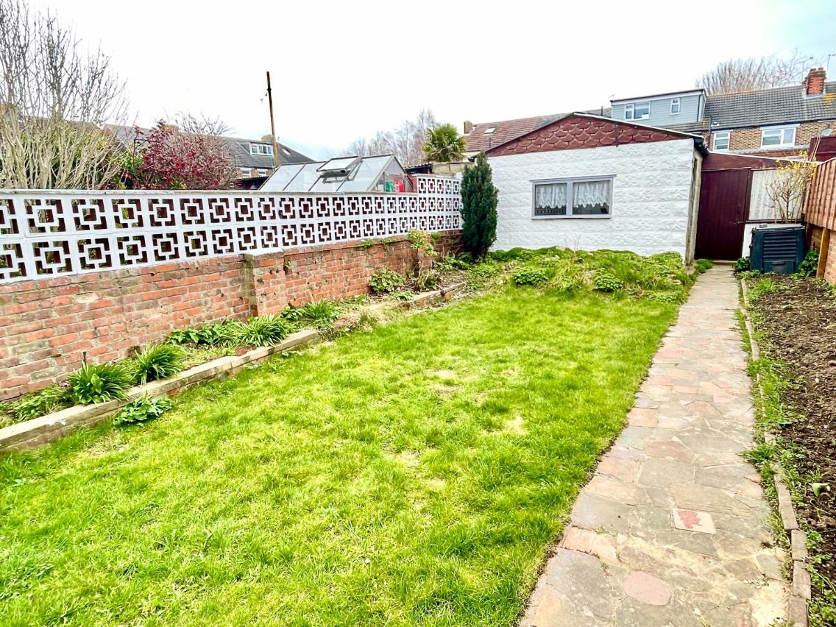 Portsmouth 3 Bedroom Getaway, Sleeps 6 Luaran gambar