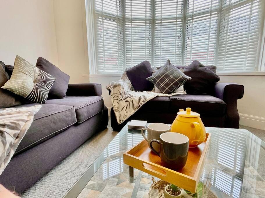 Portsmouth 3 Bedroom Getaway, Sleeps 6 Luaran gambar