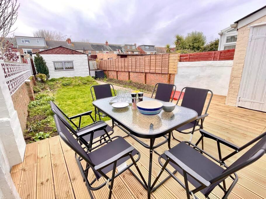 Portsmouth 3 Bedroom Getaway, Sleeps 6 Luaran gambar