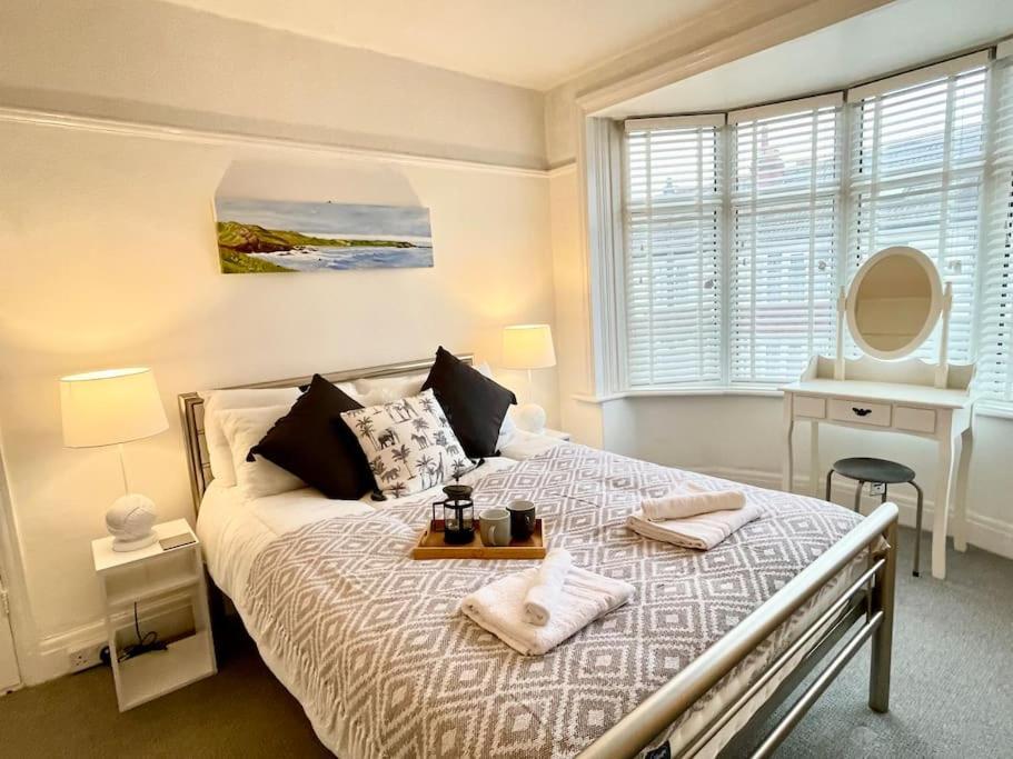 Portsmouth 3 Bedroom Getaway, Sleeps 6 Luaran gambar