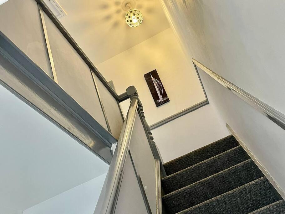 Portsmouth 3 Bedroom Getaway, Sleeps 6 Luaran gambar