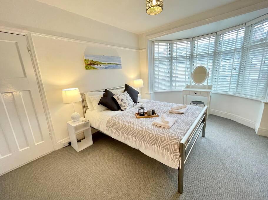 Portsmouth 3 Bedroom Getaway, Sleeps 6 Luaran gambar