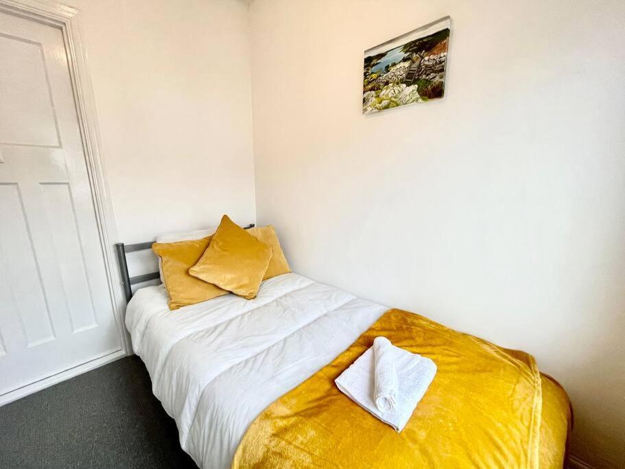 Portsmouth 3 Bedroom Getaway, Sleeps 6 Luaran gambar