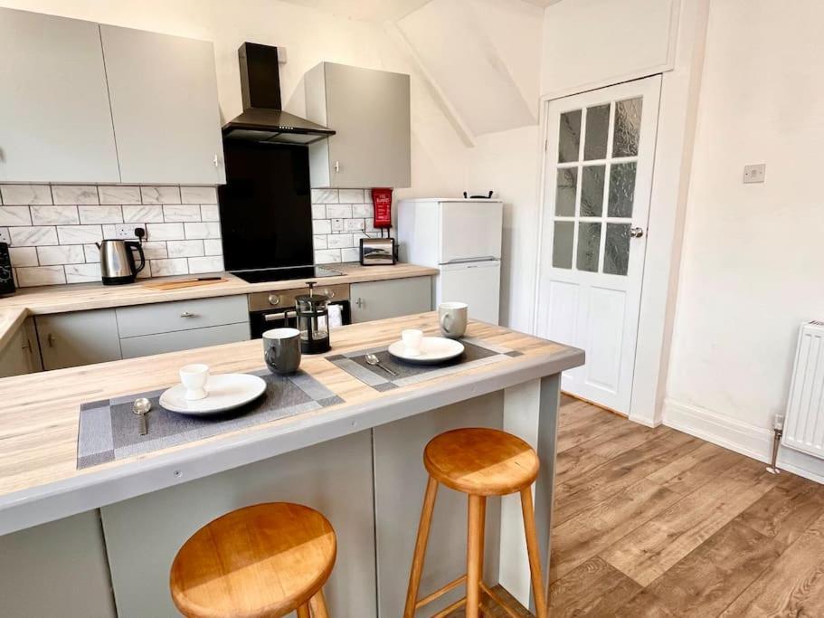 Portsmouth 3 Bedroom Getaway, Sleeps 6 Luaran gambar