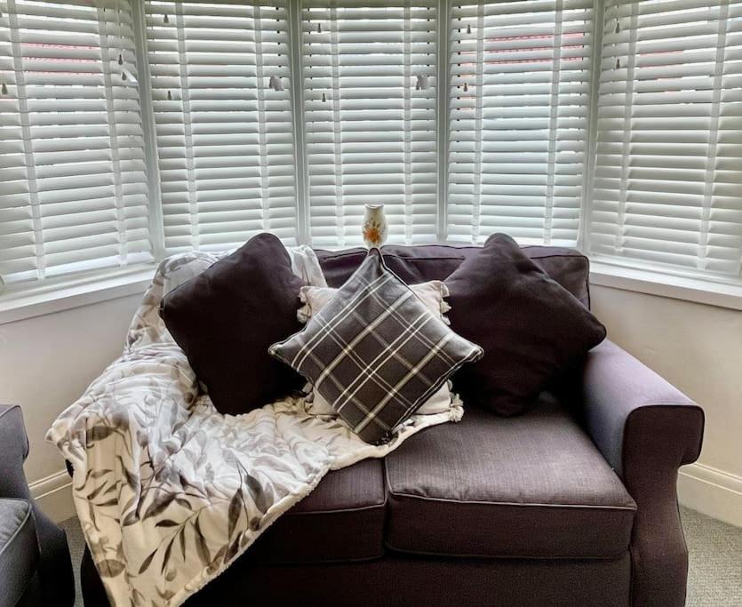 Portsmouth 3 Bedroom Getaway, Sleeps 6 Luaran gambar