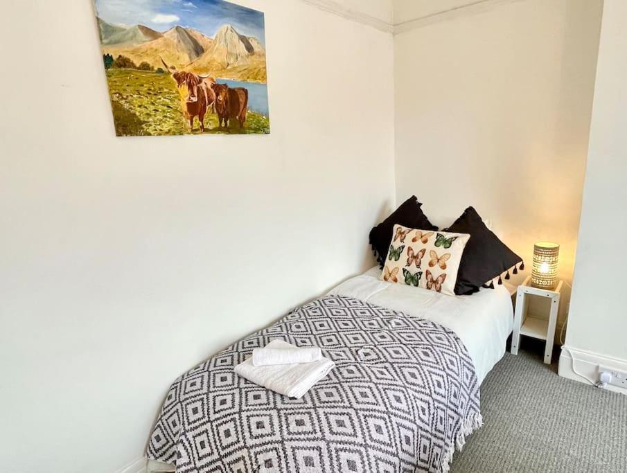 Portsmouth 3 Bedroom Getaway, Sleeps 6 Luaran gambar